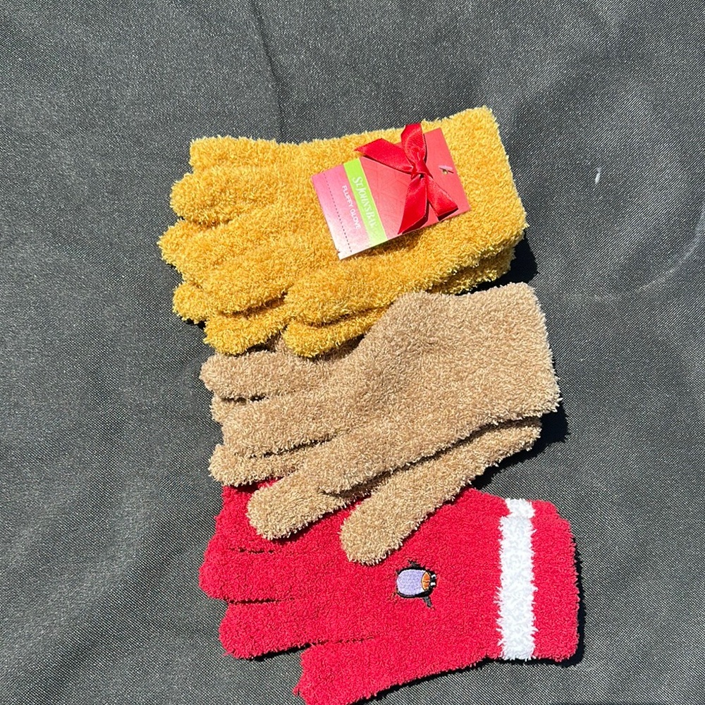 St. John's Bay Red, Yellow, and Tan Gloves Set